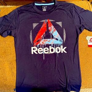 NEW Boys Reebok Navy Graphic T-shirt